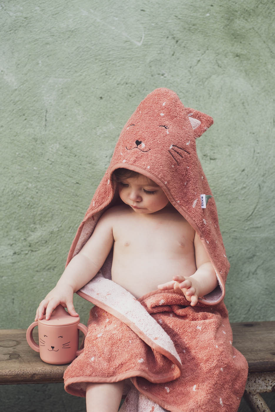 Trixie hooded towel Mrs. Cat