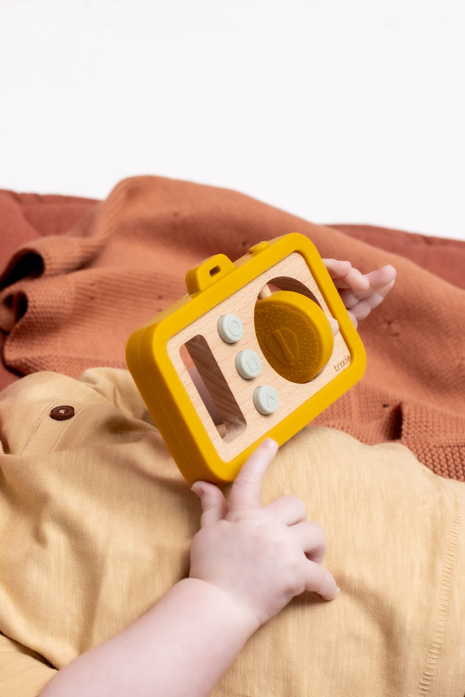 Trixie Wooden silicone baby camera - Mr. Lion