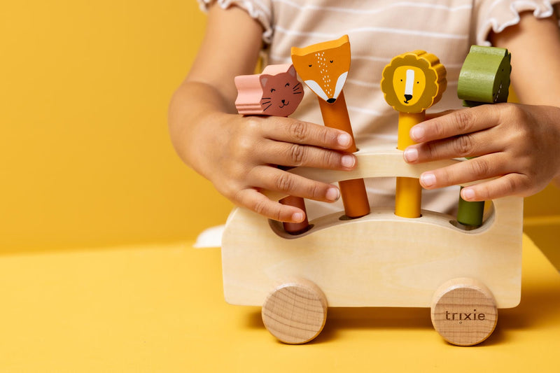 Wooden pop-up animal bus - FSC 100%