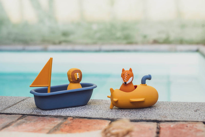 Trixie Bath toy submarine - Mr. Fox