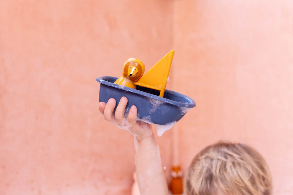 Trixie Bath toy sailboat - Mr. Lion