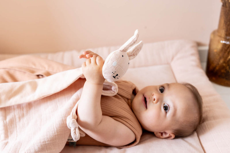 Trixie bedtime essentials comforter Mrs. Rabbit