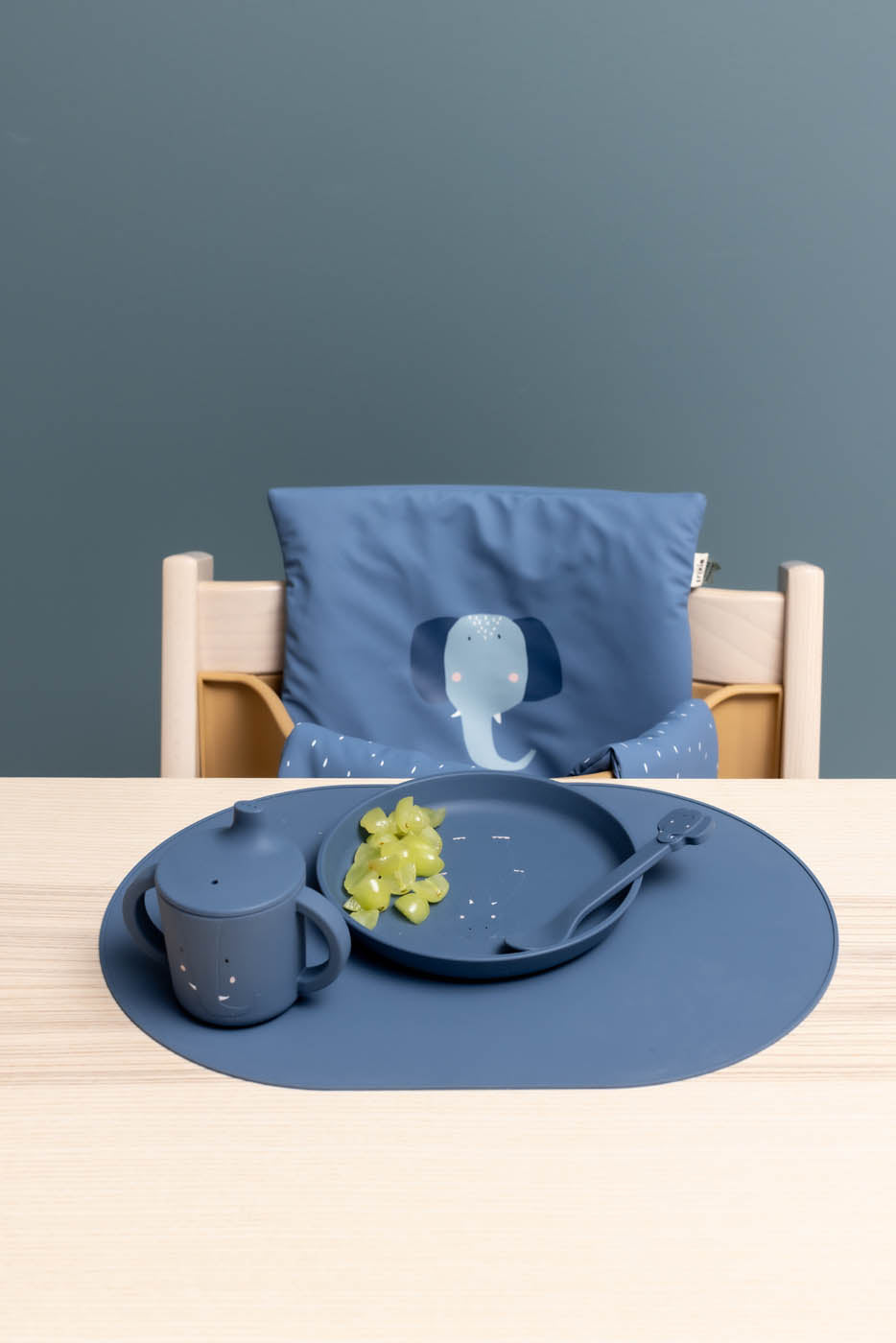 Trixie mealtime essentials Mrs. Elephant 