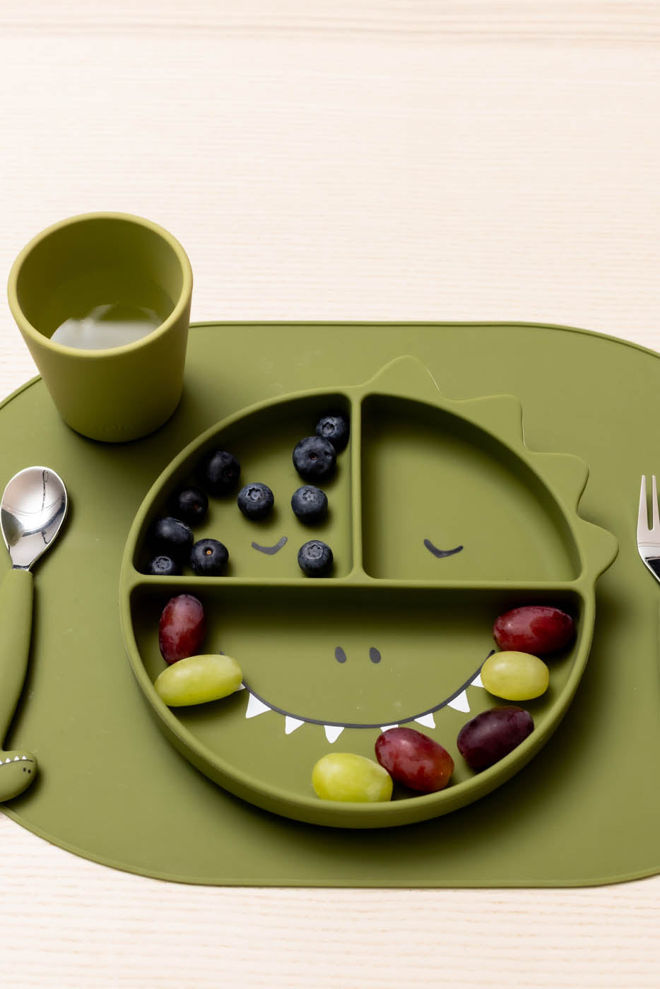 Trixie mealtime with plate & cup Dino