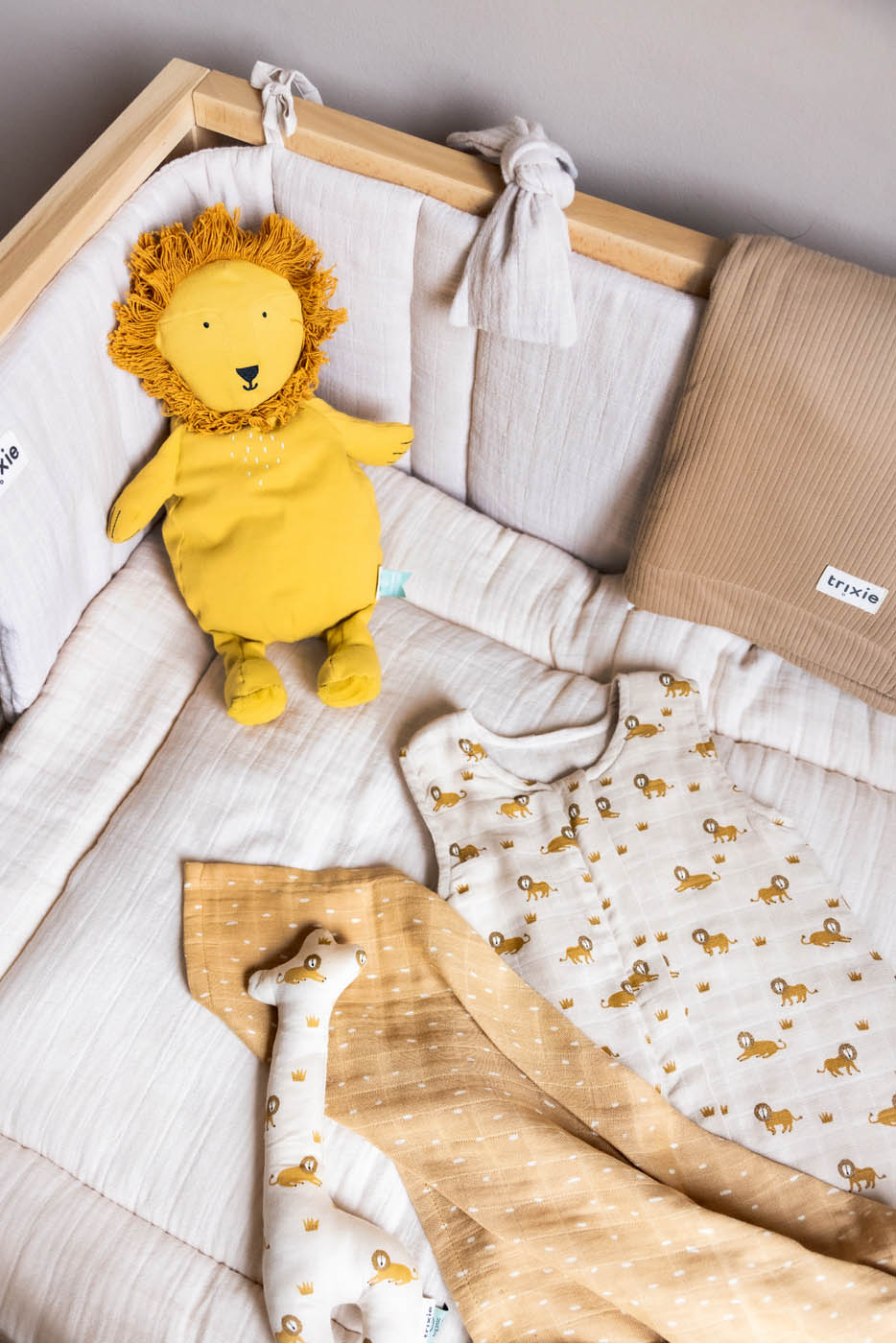Trixie bedtime Mr. Lion